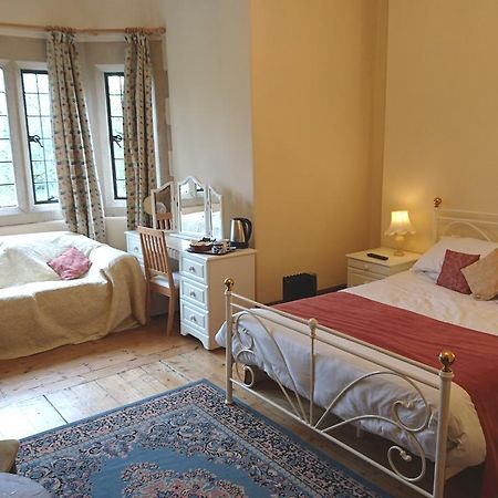 Cleeve House Bed & Breakfast Melksham Bagian luar foto