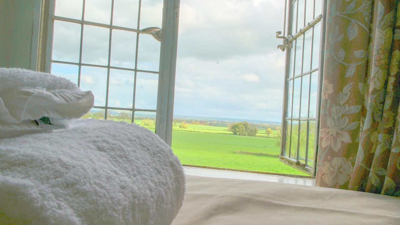 Cleeve House Bed & Breakfast Melksham Bagian luar foto