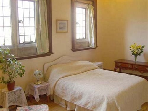 Cleeve House Bed & Breakfast Melksham Bagian luar foto